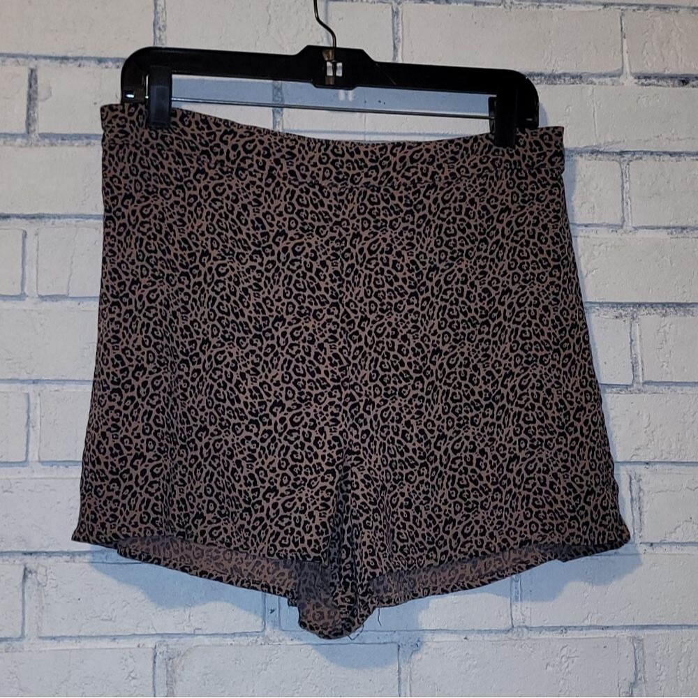American Eagle Outfitters Leopard Print Lounge Shorts - Size Large (L/G)
